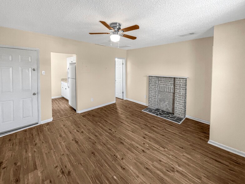 More Photos Of 321 W Ianthe St, Tavares Multifamily For Sale