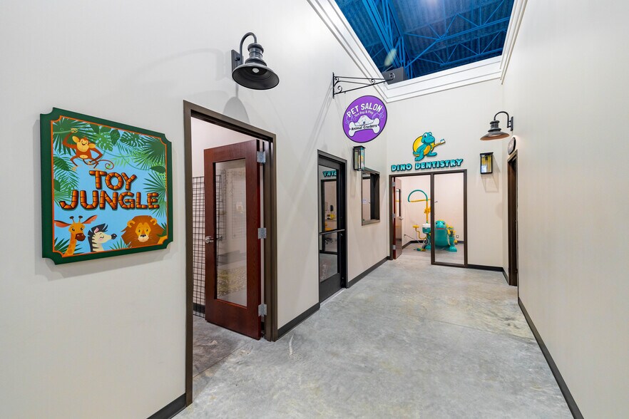 More Photos Of 7030 Whitmore Lake Rd, Brighton Warehouse For Sale