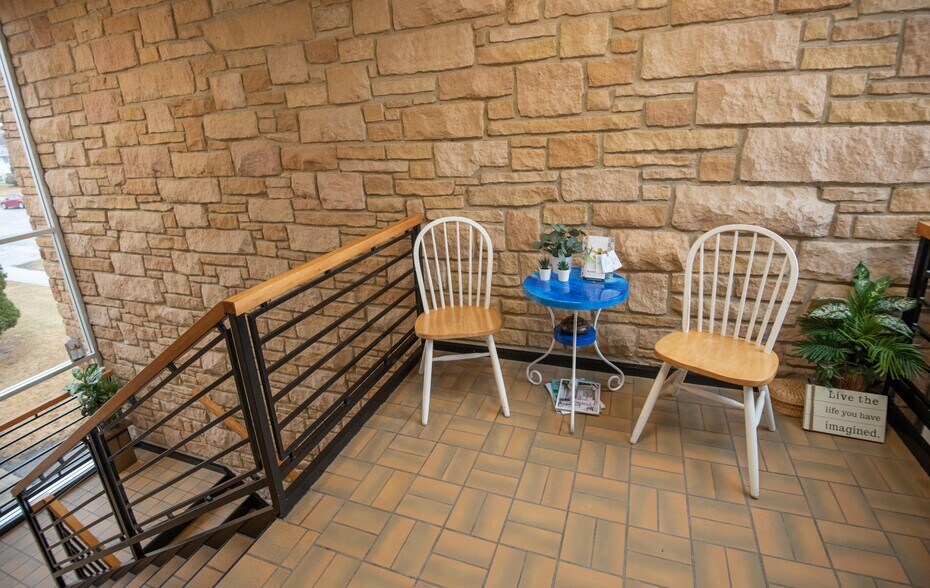 More Photos Of 1221 3rd Ave SW, Rochester Office For Lease