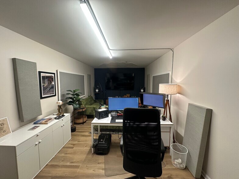 More Photos Of 3014-3018 N Coolidge Ave, Los Angeles Warehouse For Sale