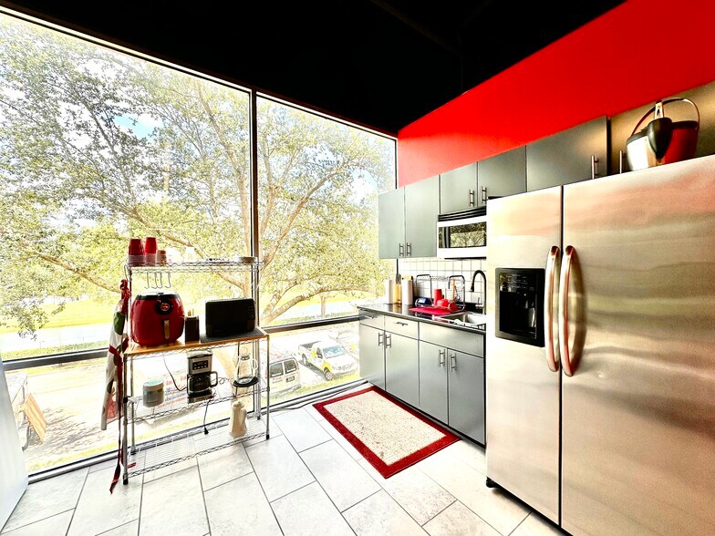 More Photos Of 8701 W Irlo Bronson Memorial Hwy, Kissimmee General Retail For Lease