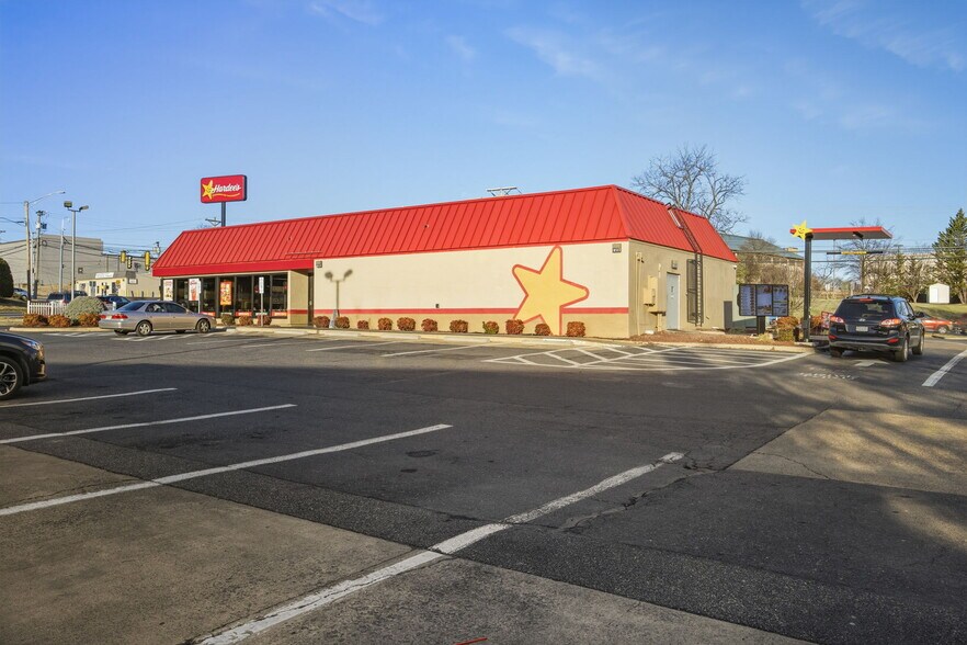 More Photos Of 785 Martin Luther King Jr Way, Harrisonburg Fast Food For Lease