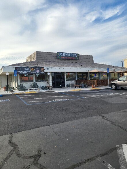 Primary Photo Of 2107 Fulton Ave, Sacramento Restaurant For Sale