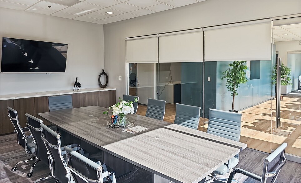 Primary Photo Of 18722 University Blvd, Sugar Land Coworking Space