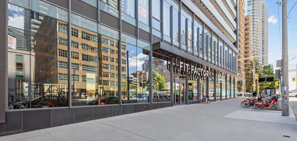 More Photos Of 161 Eglinton Av E, Toronto Parking Garage For Lease