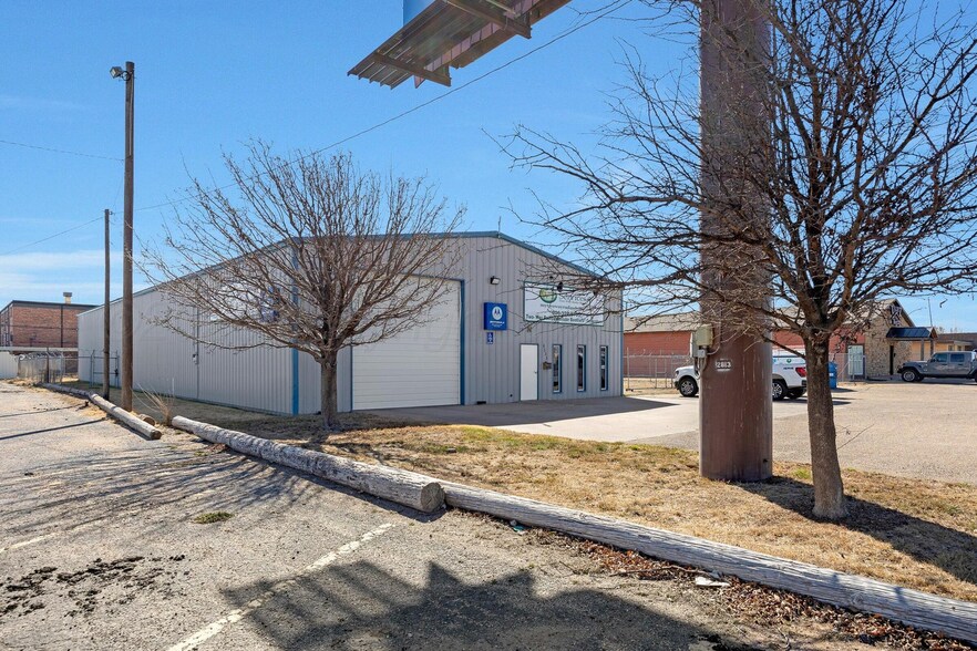 More Photos Of 4533 Canyon Dr, Amarillo Industrial For Sale