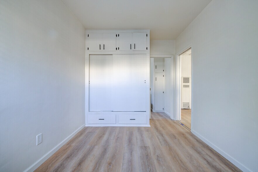 More Photos Of 3731 Glendon Ave, Los Angeles Apartments For Sale