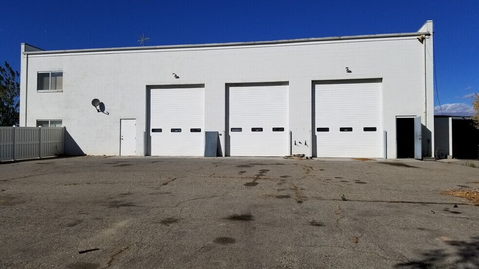 More Photos Of 12541 Minuteman Dr, Draper Auto Repair For Sale