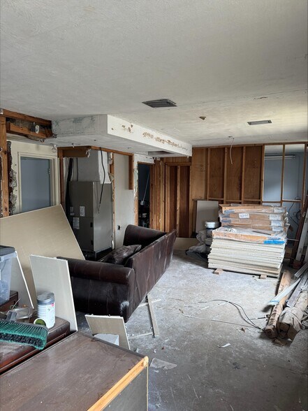 More Photos Of , Cocoa General Retail For Sale