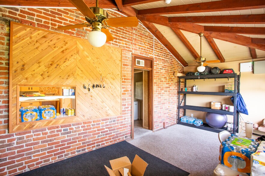 More Photos Of 310-312 1st St, Marysville Office Residential For Lease