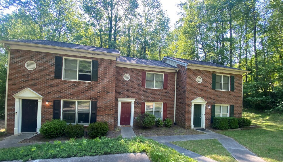 More Photos Of 4024-4078 Hidden Hollow Dr, Gainesville Apartments For Sale