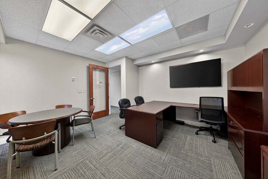 More Photos Of 2101 N Andrews Ave, Fort Lauderdale Office For Lease