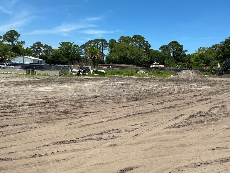 More Photos Of 310 Mealy St, Atlantic Beach Warehouse For Lease