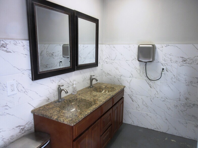 More Photos Of 114 Burma Rd, Castle Rock Manufactured Housing Mobile Home Park For Sale