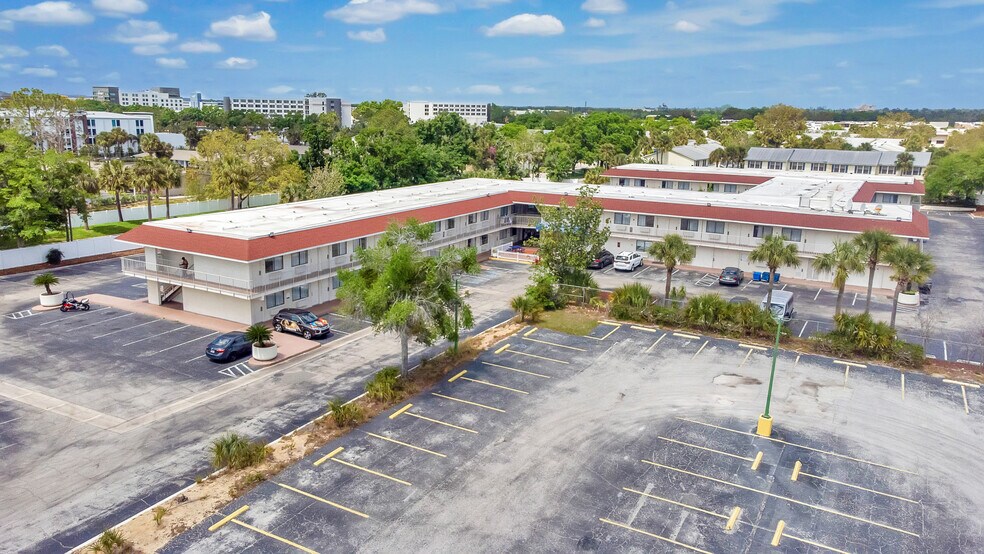 More Photos Of 7455 W Irlo Bronson Memorial Hwy, Kissimmee Hotel For Sale