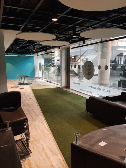 More Photos Of 240 Sparks St, Ottawa Office For Lease