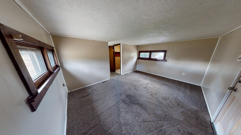 More Photos Of 3097-3098 Woodland Rd, Ambridge Apartments For Sale
