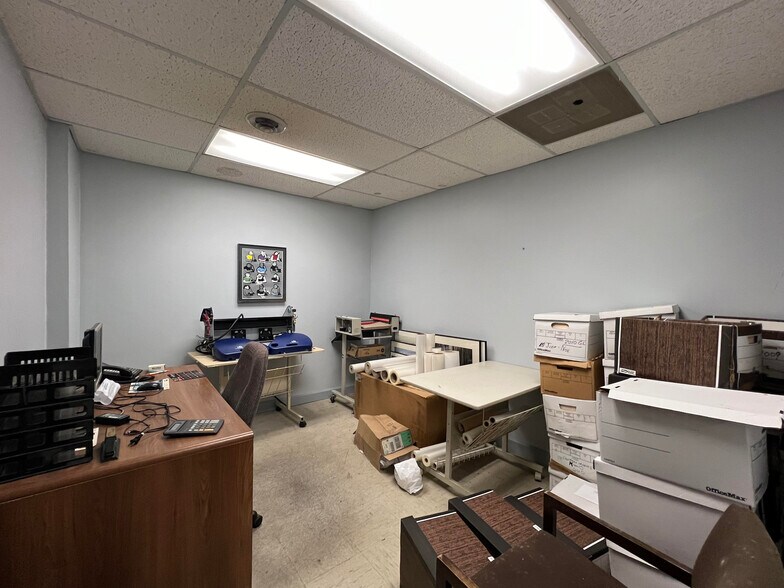 More Photos Of 4265 Main st, Hemlock Manufacturing For Sale