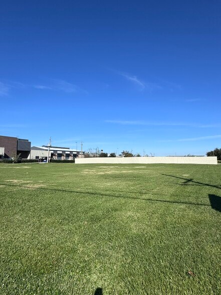 Primary Photo Of Reverend Richard Wilson Dr, Kenner Land For Lease