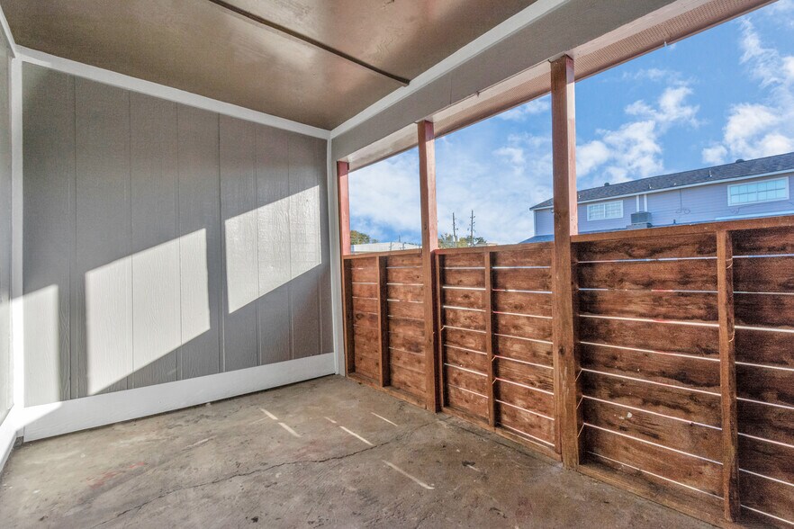 More Photos Of 6659 Brittmoore rd, Houston Multifamily For Sale