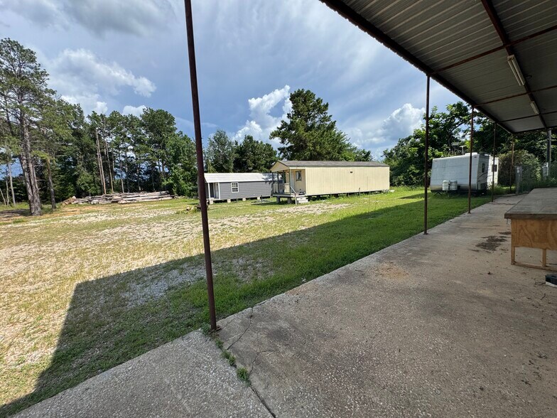 More Photos Of 7823 Highway 155, Coffee City Freestanding For Sale