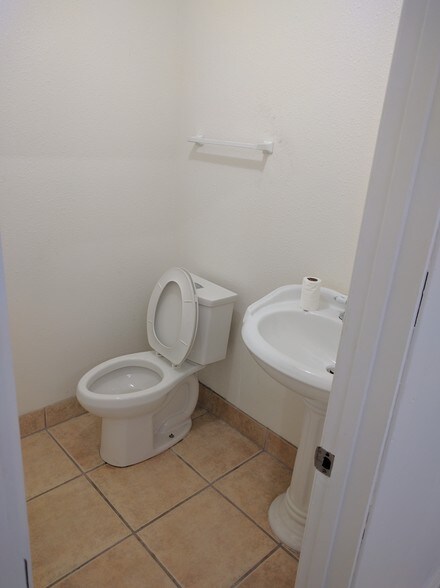 More Photos Of 22638 Normandie Ave, Torrance Coworking Space