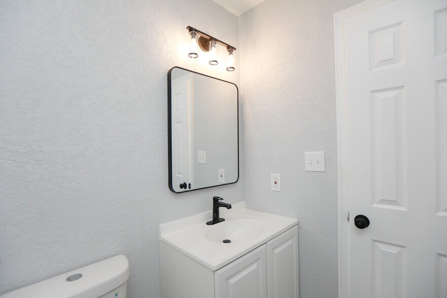 More Photos Of 401 Maryland Ave, Portsmouth Apartments For Sale