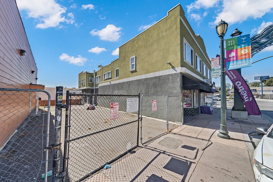 More Photos Of 2764 73rd Ave, Oakland Storefront Retail Residential For Lease