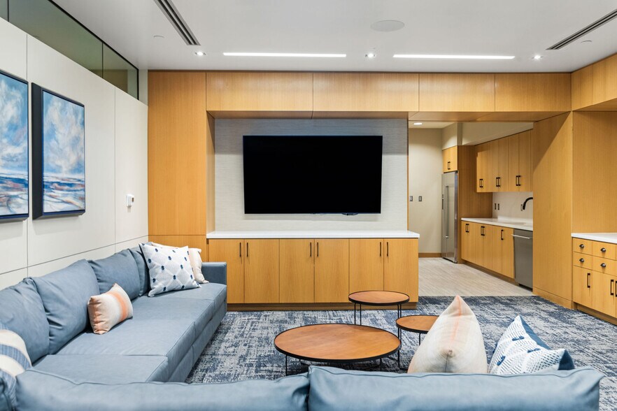 More Photos Of 1 S Main St, Salt Lake City Office For Lease