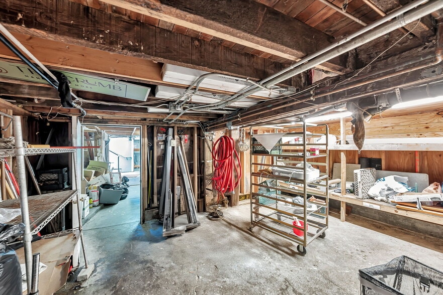More Photos Of 408-412 Cortland Ave, San Francisco Storefront Retail Residential For Lease