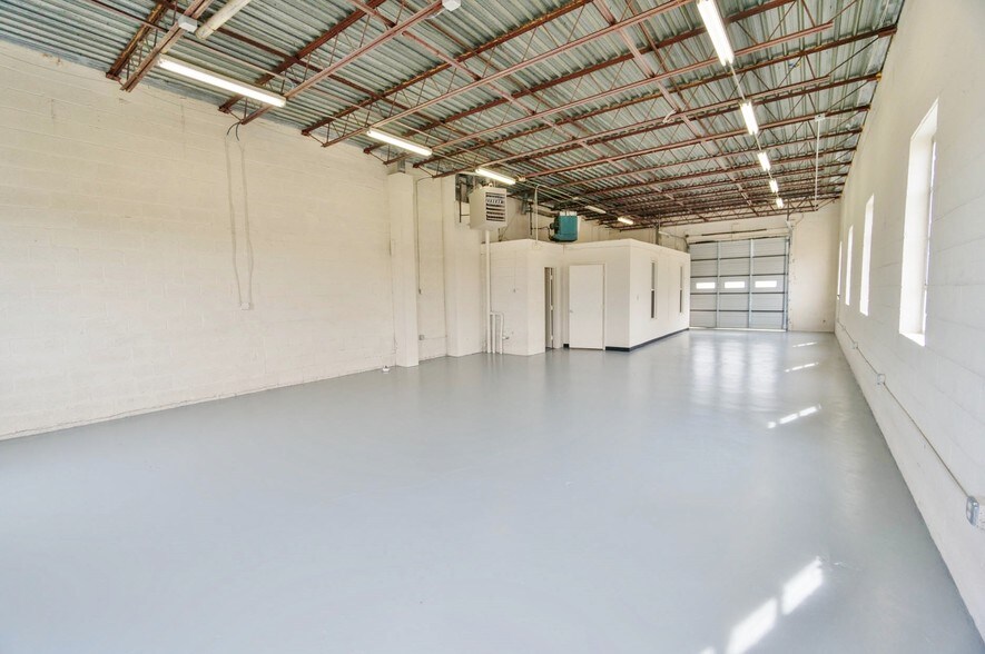 Primary Photo Of 601-615 Lofstrand Ln, Rockville Warehouse For Lease