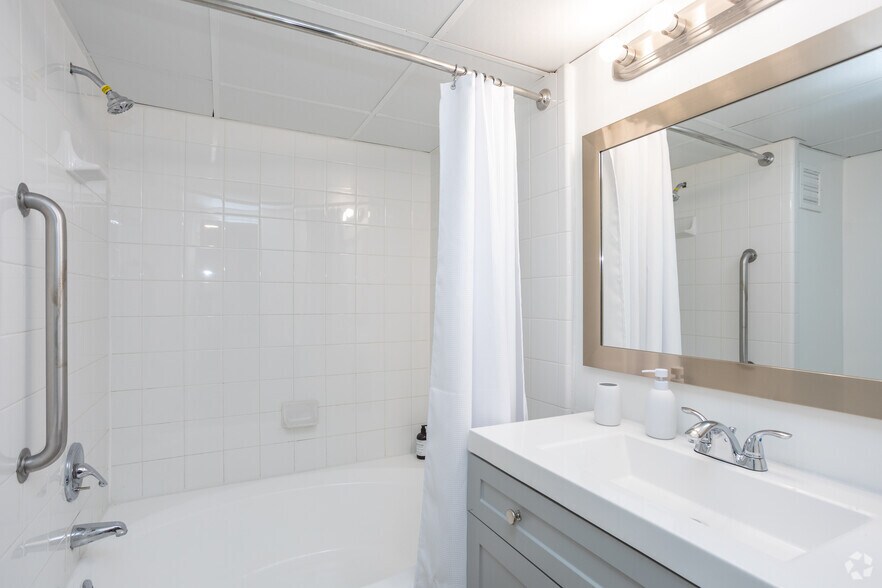 More Photos Of 1707 Owen Dr, Fayetteville Apartments For Lease