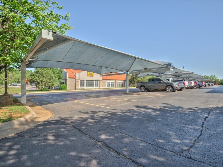 More Photos Of 7301 NW Expressway, Oklahoma City Office For Lease