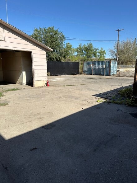 More Photos Of 1366-1370 S 400 W, Salt Lake City Office For Sale