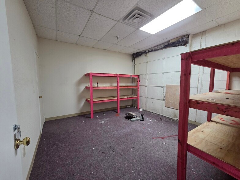 More Photos Of 13572 TX-249, Houston Industrial For Lease