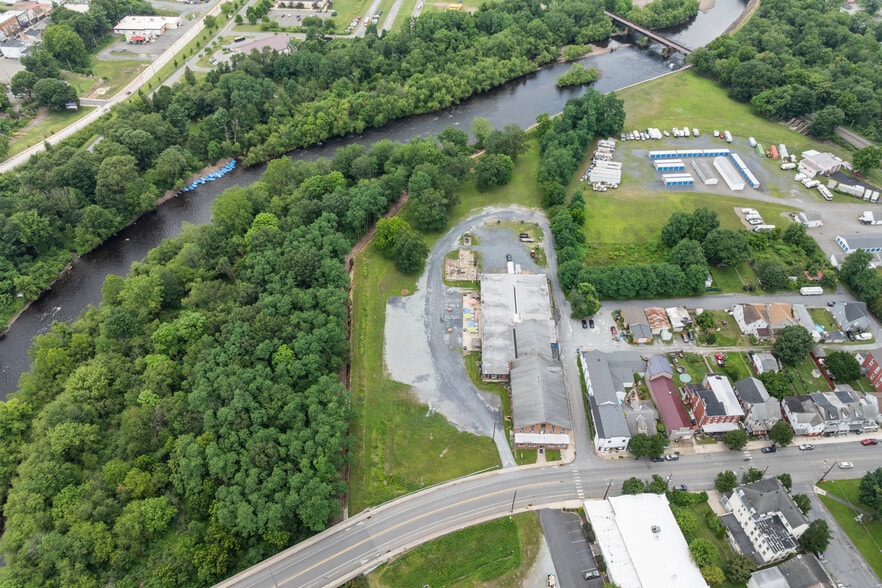 More Photos Of 500 Bridge St, Weissport Restaurant For Sale