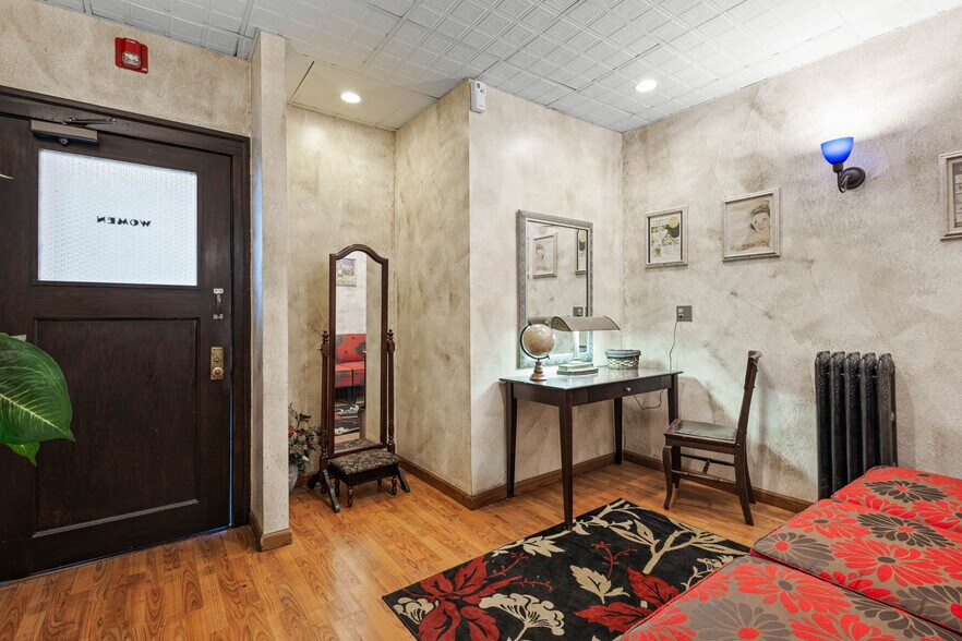 More Photos Of 20 Center St, Batavia Restaurant For Sale
