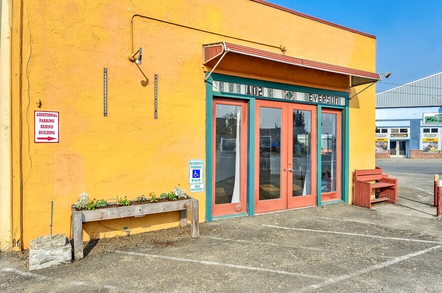 More Photos Of 102 Everson Rd, Everson Storefront For Sale