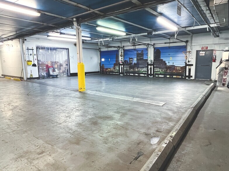 More Photos Of 1111 Cable Ave, Columbus Truck Terminal For Sale