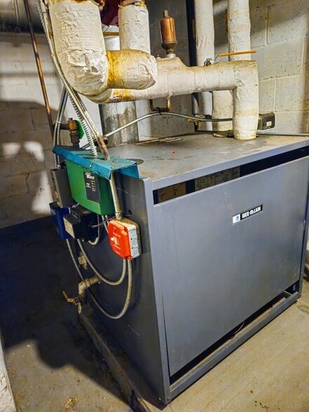 More Photos Of 1722 Putnam Ave, Ridgewood Multifamily For Sale