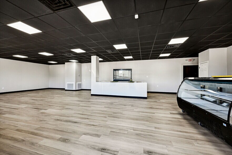 More Photos Of 1705 C M Fagan Dr, Hammond Convenience Store For Sale