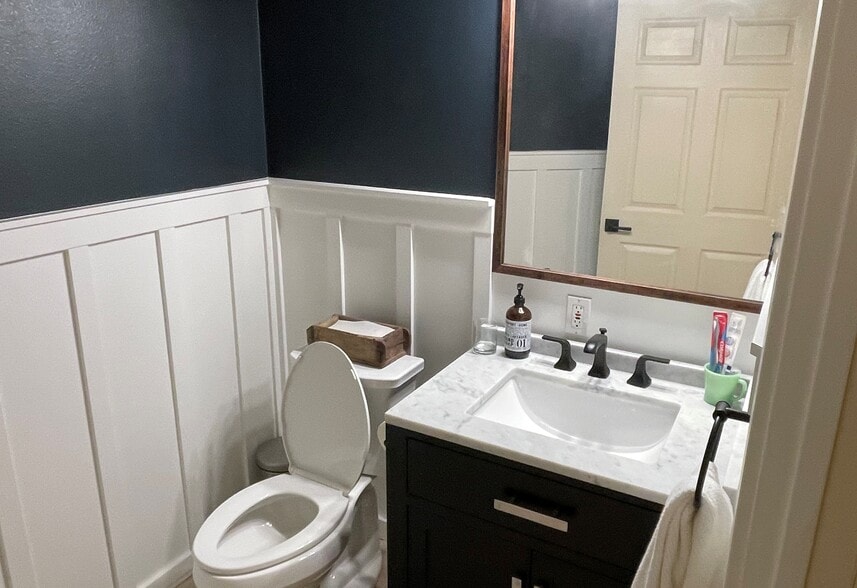 More Photos Of 6042 Seaview Ave NW, Seattle Apartments For Sale