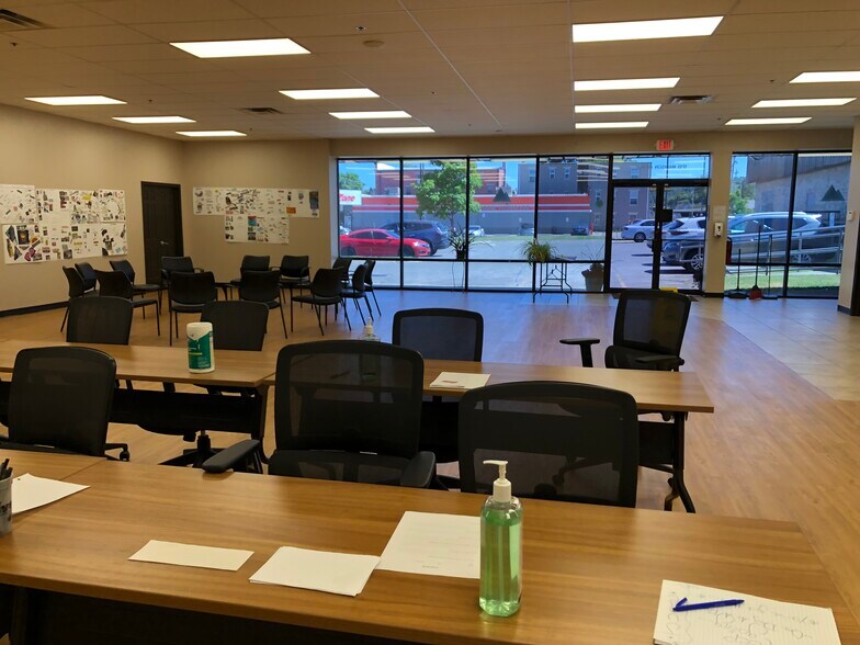 More Photos Of 1715 Madison Ave, Covington Storefront Retail Office For Lease