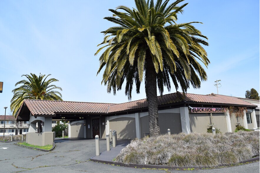 More Photos Of 5151 Montero Way, Petaluma Restaurant For Sale