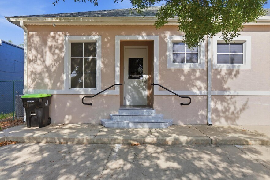 More Photos Of 344 S Woodland Blvd, Deland Office For Sale