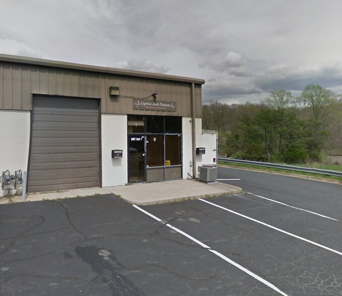 More Photos Of 9107 Industry Dr, Manassas Park Warehouse For Lease