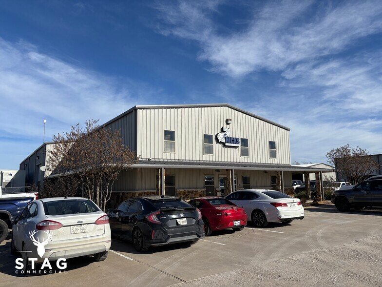 More Photos Of 7420 FM 2449, Ponder Office For Lease