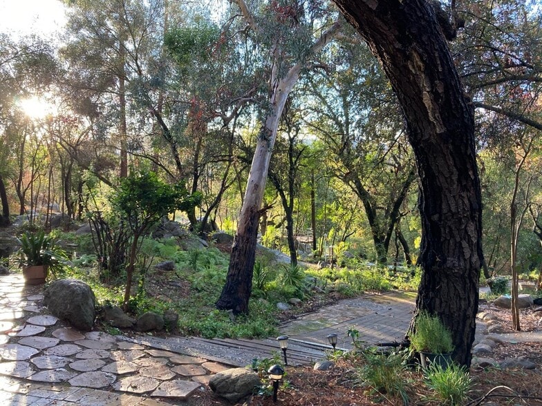 More Photos Of 42975 Sierra Dr, Three Rivers Hotel For Sale