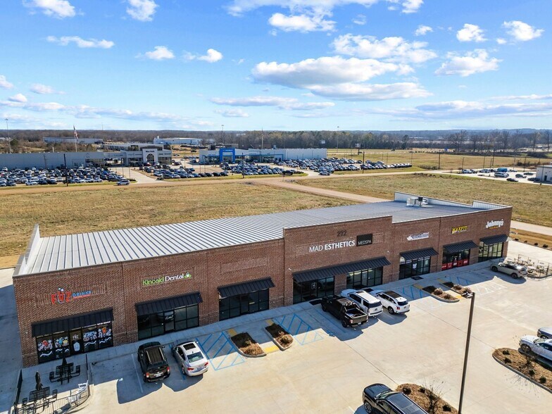 Primary Photo Of 272 Calhoun Station Pkwy, Madison Storefront For Lease