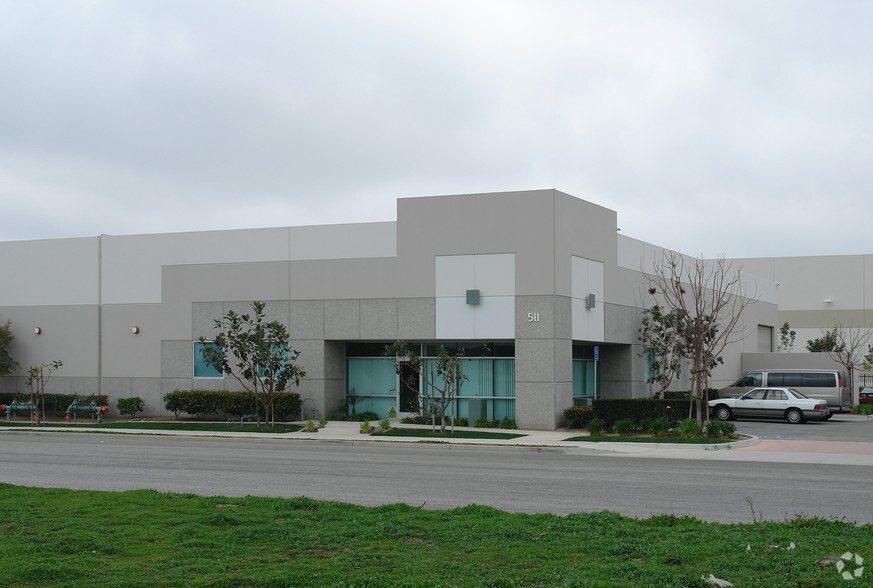 Primary Photo Of 511 N Elevar St, Oxnard Warehouse For Lease